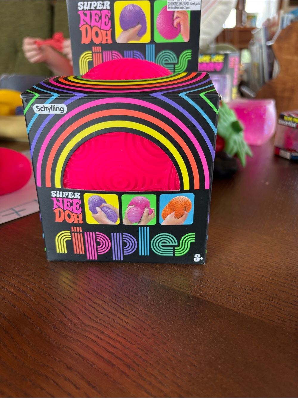 Super NeeDoh Ripples Fidget Toy - Hot Pink